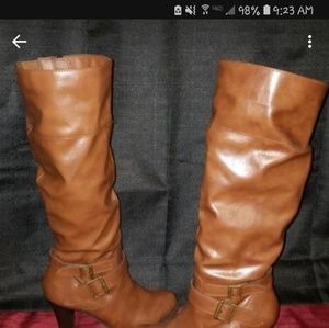 Caramel knee lenght boots